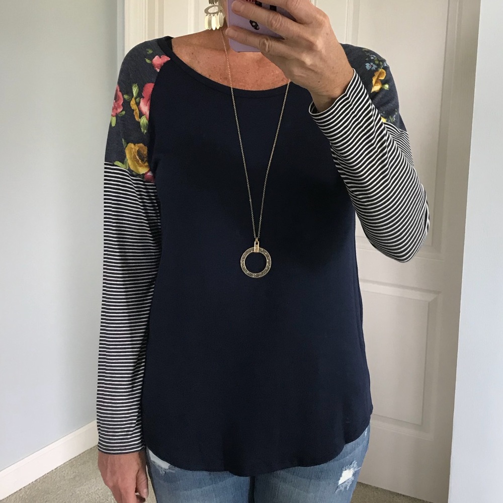 ♥️1 SM♥️Mixed Pattern Long Sleeve Top - Picture 2 of 7